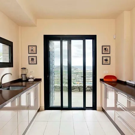 Tatil Evi Luxury House With A Private Heated Pool! Costa Adeje